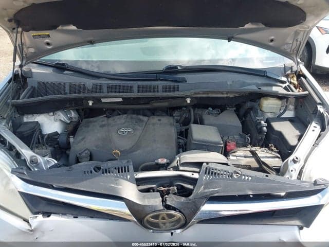 2018 TOYOTA SIENNA LE 8 PASSENGER 10
