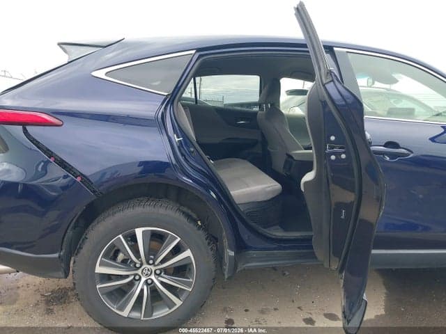 2021 TOYOTA VENZA LE 8