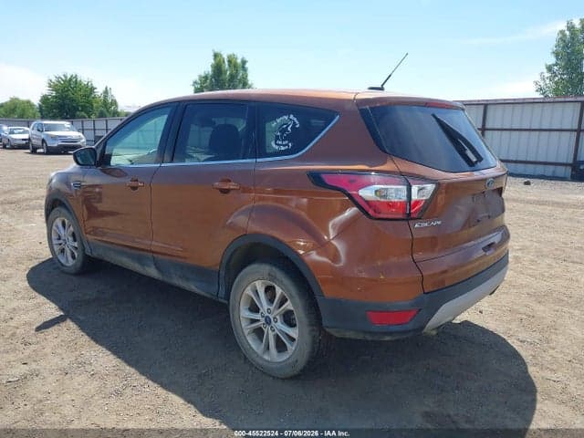 2017 FORD ESCAPE SE 3