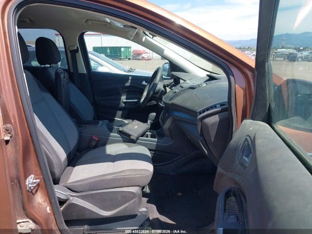 2017 FORD ESCAPE SE 5