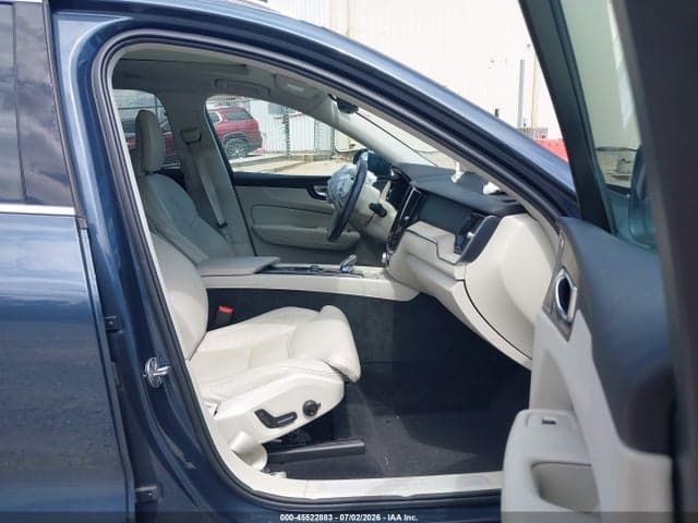 2022 VOLVO XC60 B5 INSCRIPTION 5