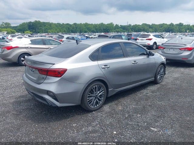 2022 KIA FORTE GT-LINE 4