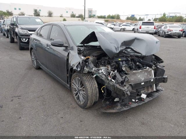2022 KIA FORTE GT-LINE 1