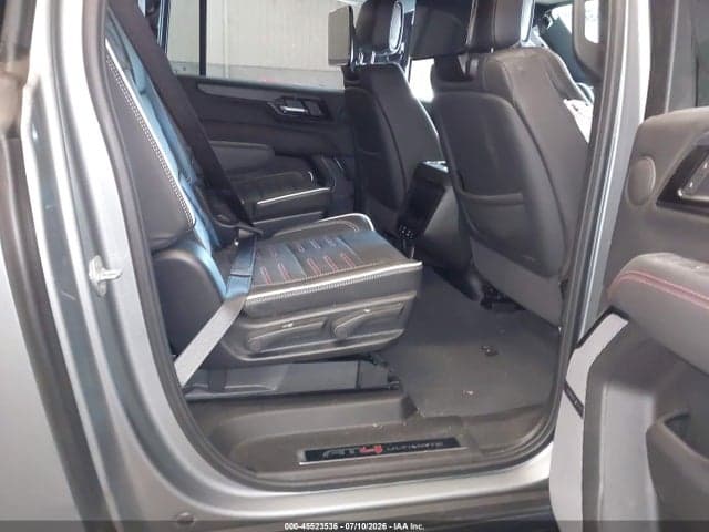 2025 GMC YUKON XL 4WD AT4 ULTIMATE 8