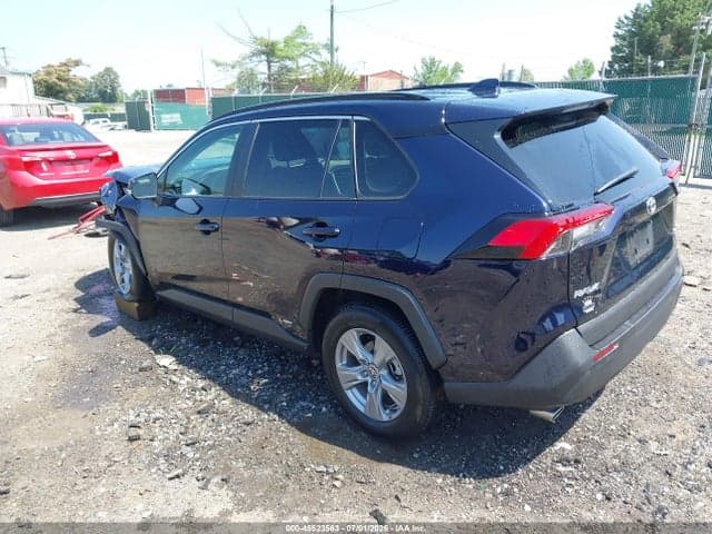 2025 TOYOTA RAV4 HYBRID XLE 3