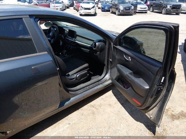 2020 KIA FORTE FE 5