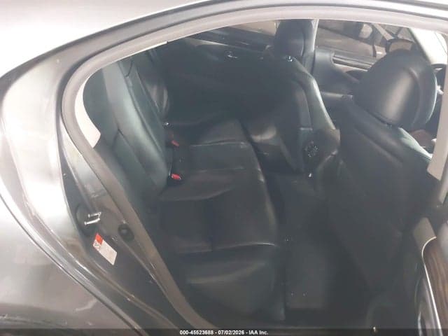 2017 LEXUS LS 460 8