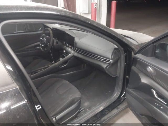 2023 HYUNDAI ELANTRA SEL 5