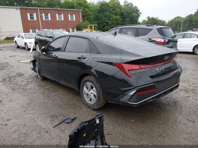2026 HYUNDAI ELANTRA SE 3