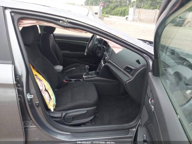 2019 HYUNDAI ELANTRA SEL 5