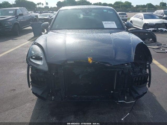 2019 PORSCHE CAYENNE 13