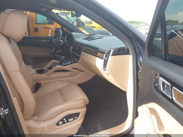 2019 PORSCHE CAYENNE 5