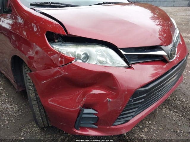2020 TOYOTA SIENNA LE 6
