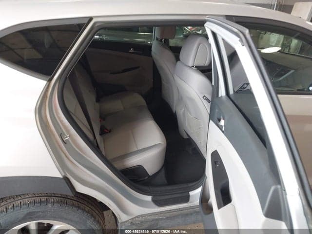 2018 HYUNDAI TUCSON SE 8