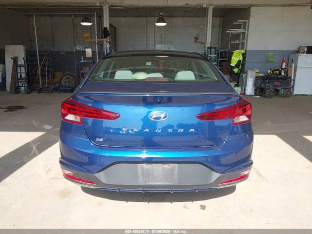 2020 HYUNDAI ELANTRA SE 16