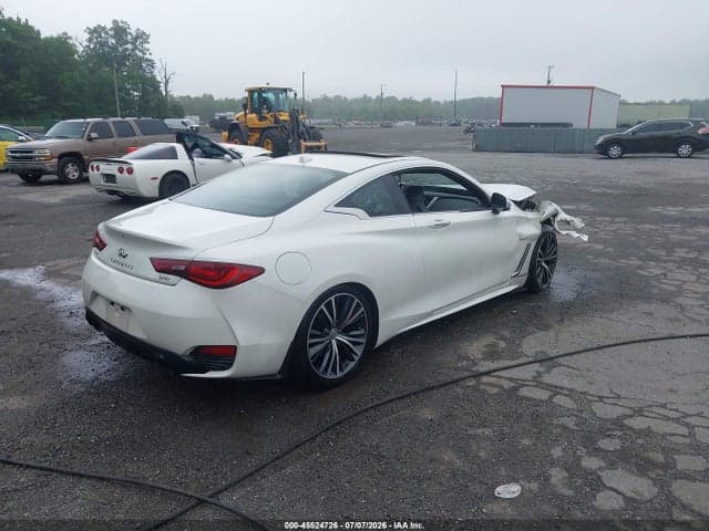 2018 INFINITI Q60 3.0T LUXE 4