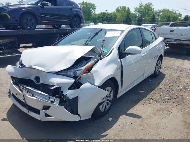 2018 TOYOTA PRIUS THREE 2
