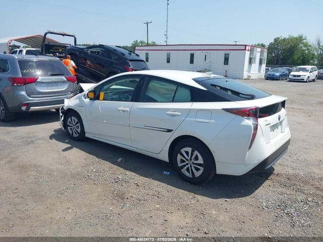 2018 TOYOTA PRIUS THREE 3
