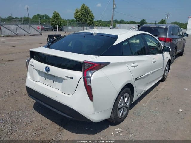 2018 TOYOTA PRIUS THREE 4