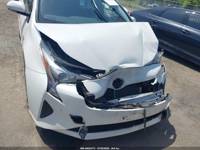 2018 TOYOTA PRIUS THREE 6