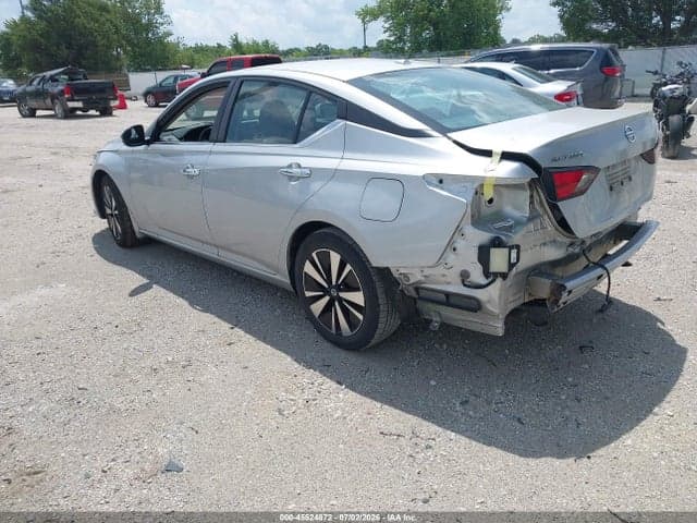 2021 NISSAN ALTIMA SV FWD 3