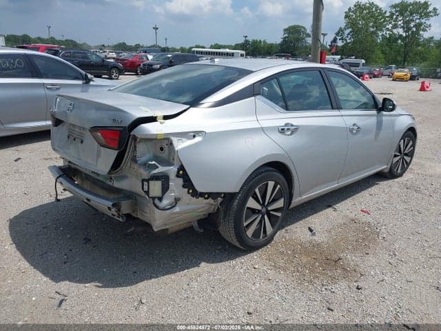 2021 NISSAN ALTIMA SV FWD 4