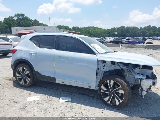 2024 VOLVO XC40 B5 PLUS BRIGHT THEME 13