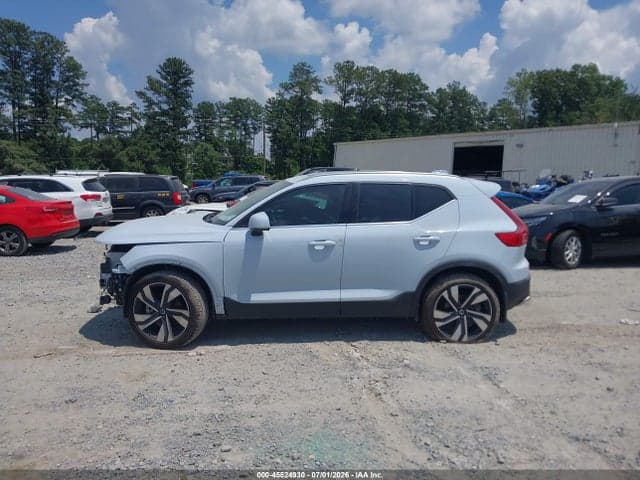 2024 VOLVO XC40 B5 PLUS BRIGHT THEME 14