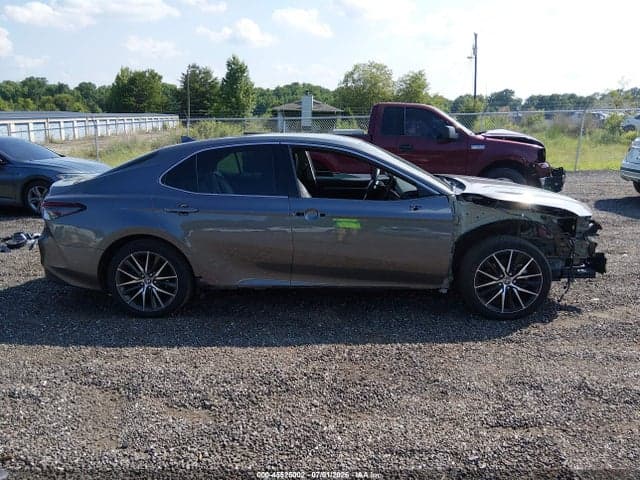 2024 TOYOTA CAMRY XLE 14