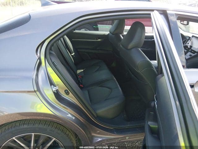 2024 TOYOTA CAMRY XLE 8