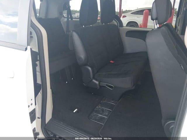 2018 DODGE GRAND CARAVAN SE 8