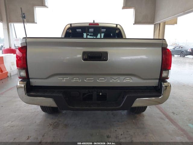 2022 TOYOTA TACOMA SR5 16