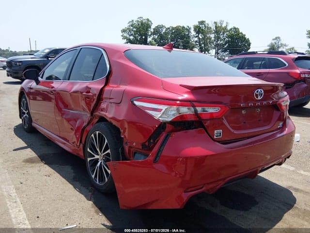 2020 TOYOTA CAMRY SE AWD 3