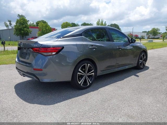 2023 NISSAN SENTRA SR XTRONIC CVT 4