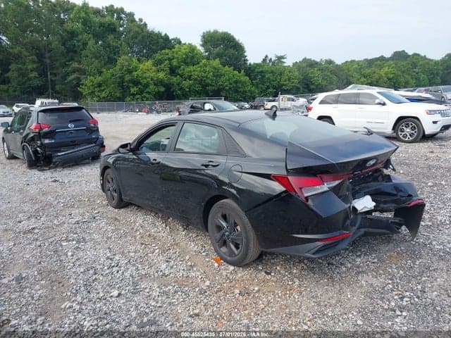 2021 HYUNDAI ELANTRA SEL 3
