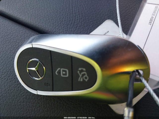 2025 MERCEDES-BENZ C 300 11