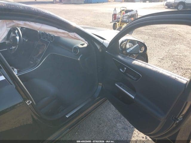 2025 MERCEDES-BENZ C 300 5