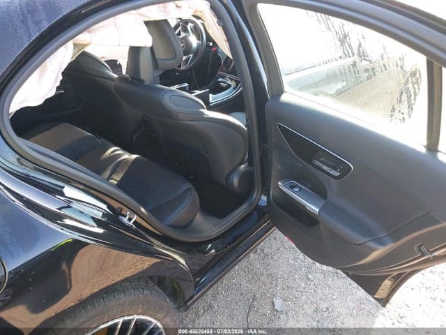 2025 MERCEDES-BENZ C 300 8