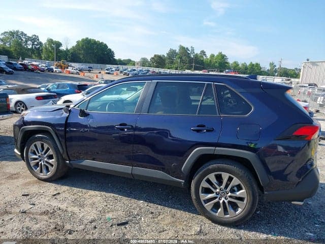 2022 TOYOTA RAV4 XLE PREMIUM 14