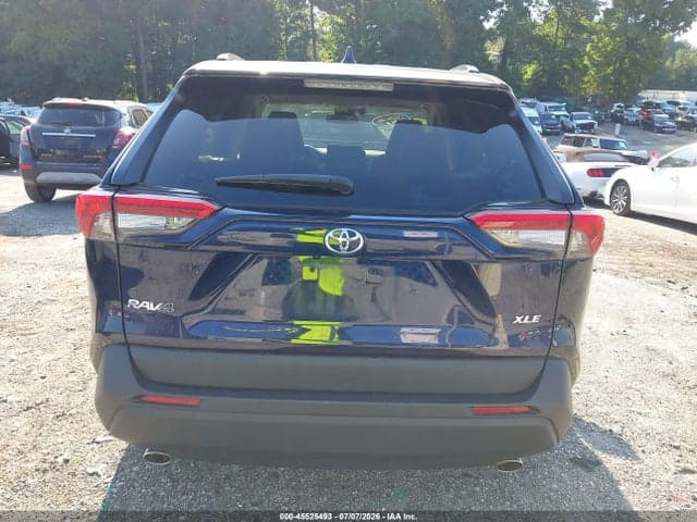 2022 TOYOTA RAV4 XLE PREMIUM 16