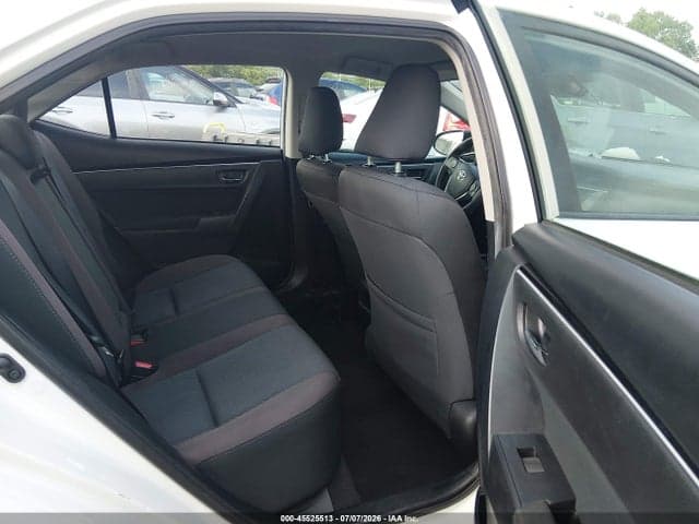 2019 TOYOTA COROLLA LE 8