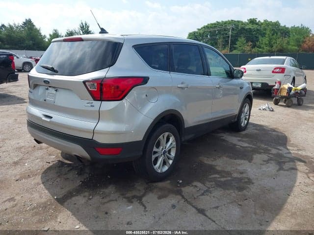 2019 FORD ESCAPE SE 4