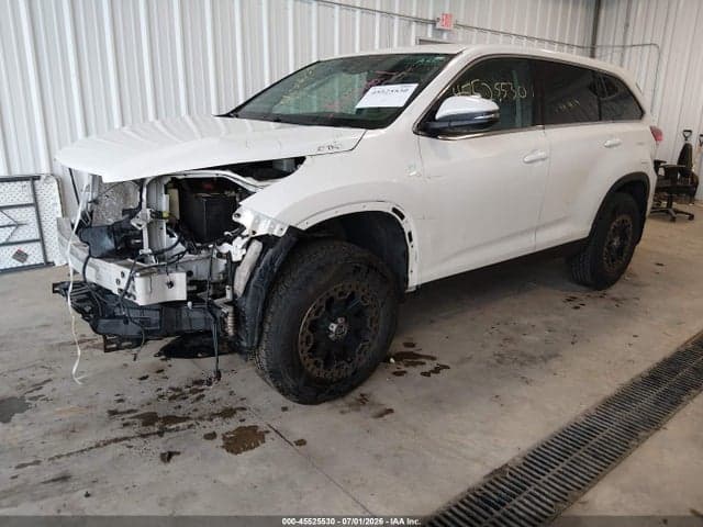 2019 TOYOTA HIGHLANDER LE 2