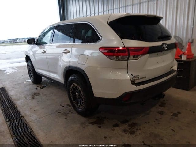 2019 TOYOTA HIGHLANDER LE 3