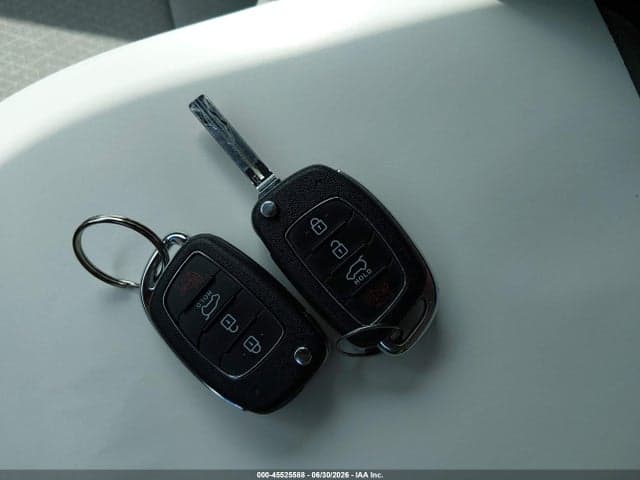 2018 HYUNDAI TUCSON SE 11