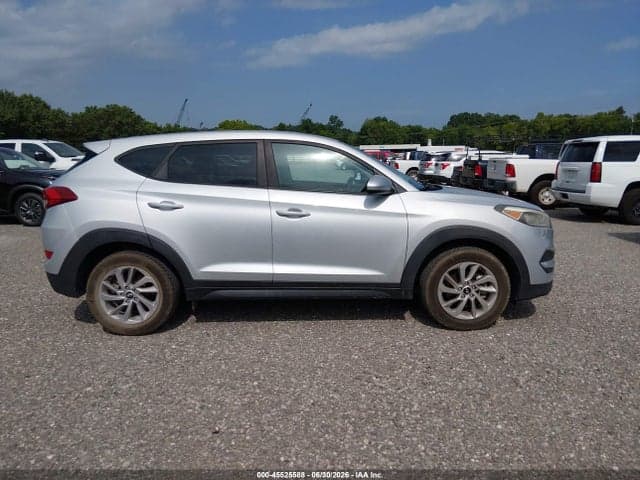 2018 HYUNDAI TUCSON SE 18