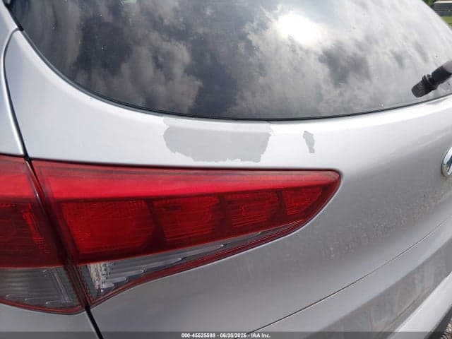 2018 HYUNDAI TUCSON SE 6