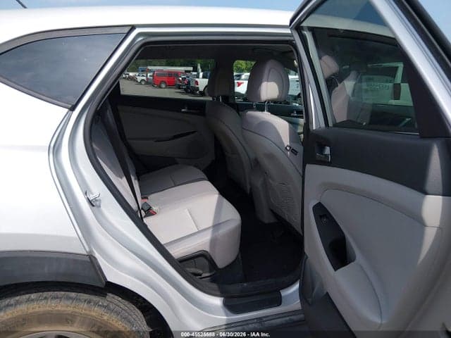 2018 HYUNDAI TUCSON SE 8