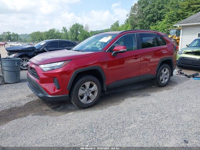 2025 TOYOTA RAV4 XLE 2