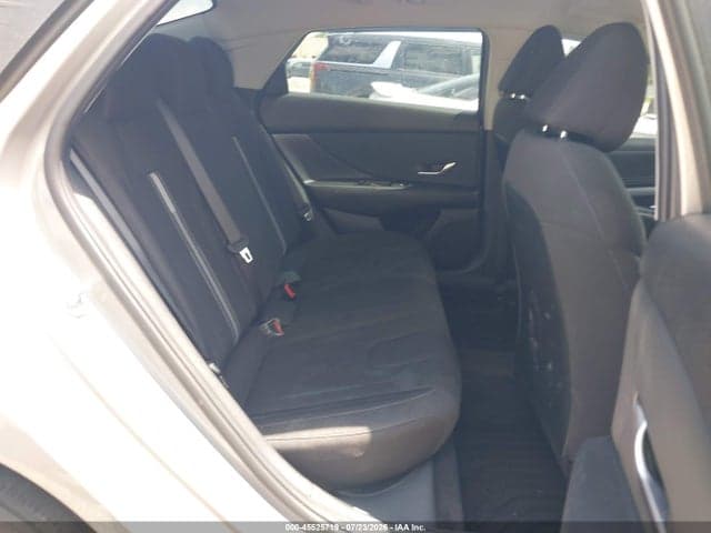 2022 HYUNDAI ELANTRA SEL 8